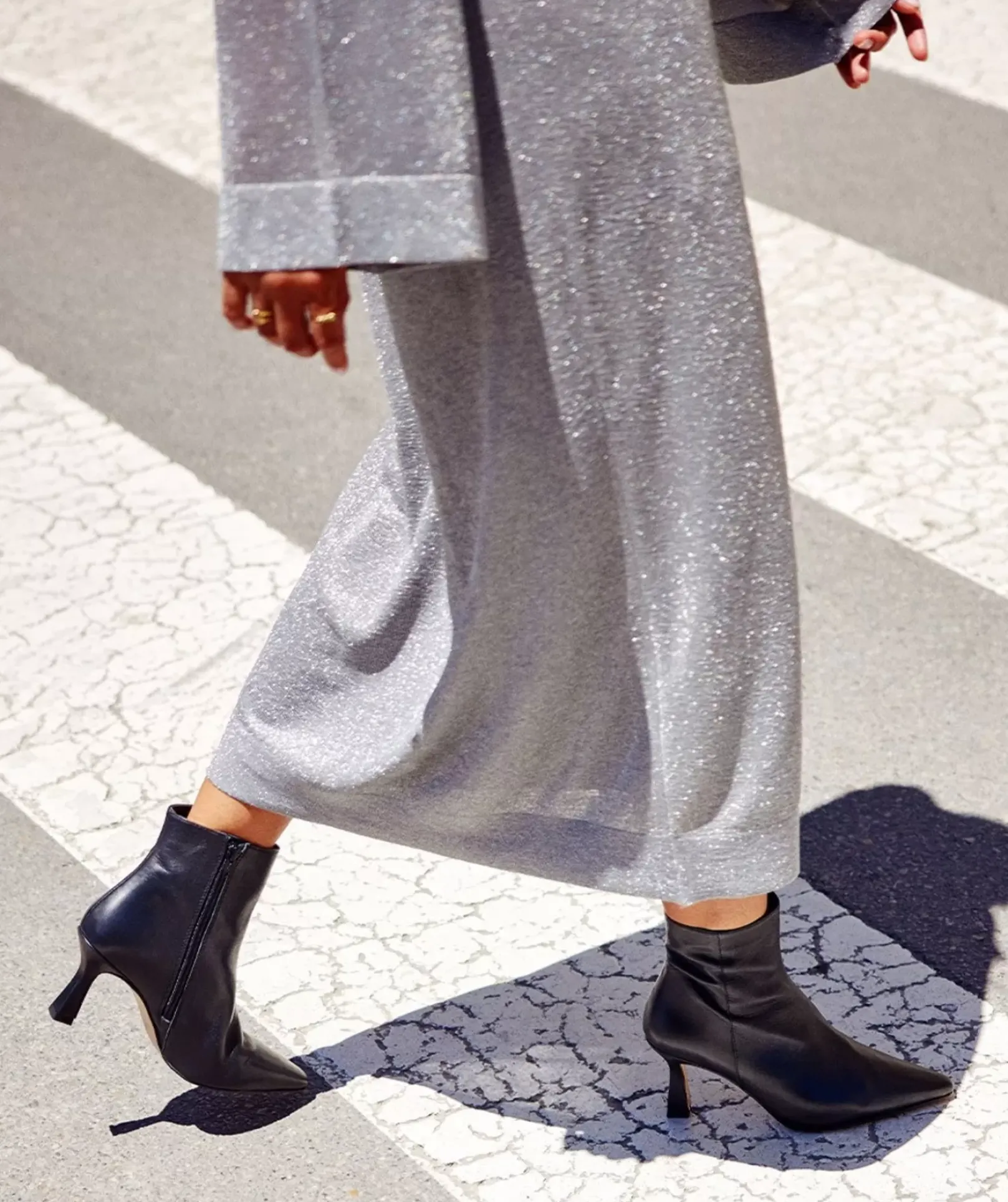Chaussure Pedro Miralles Bottines A Talons Et Bout Pointu, Confectionnees En Cuir Beige Seta Negro