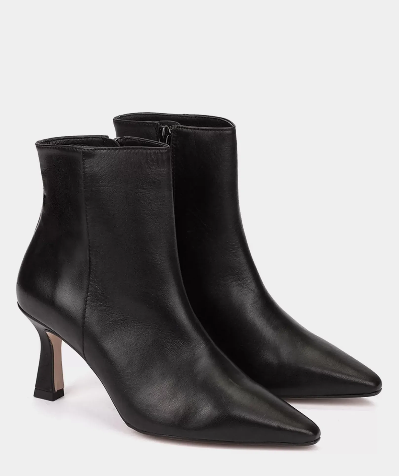 Chaussure Pedro Miralles Bottines A Talons Et Bout Pointu, Confectionnees En Cuir Beige Seta Negro